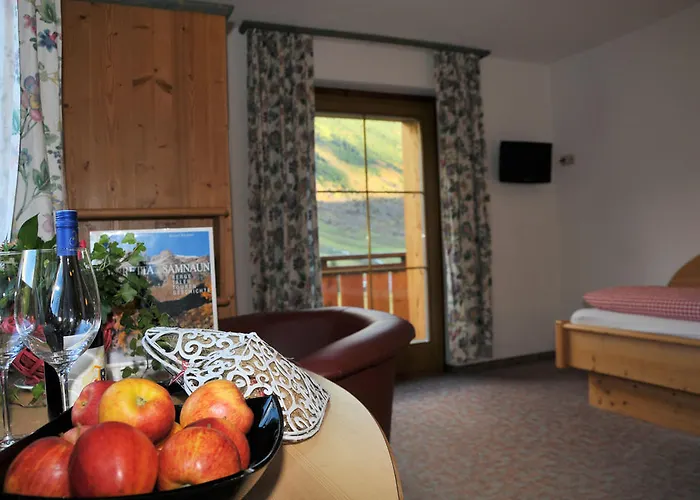 招待所 Belvedere 3*